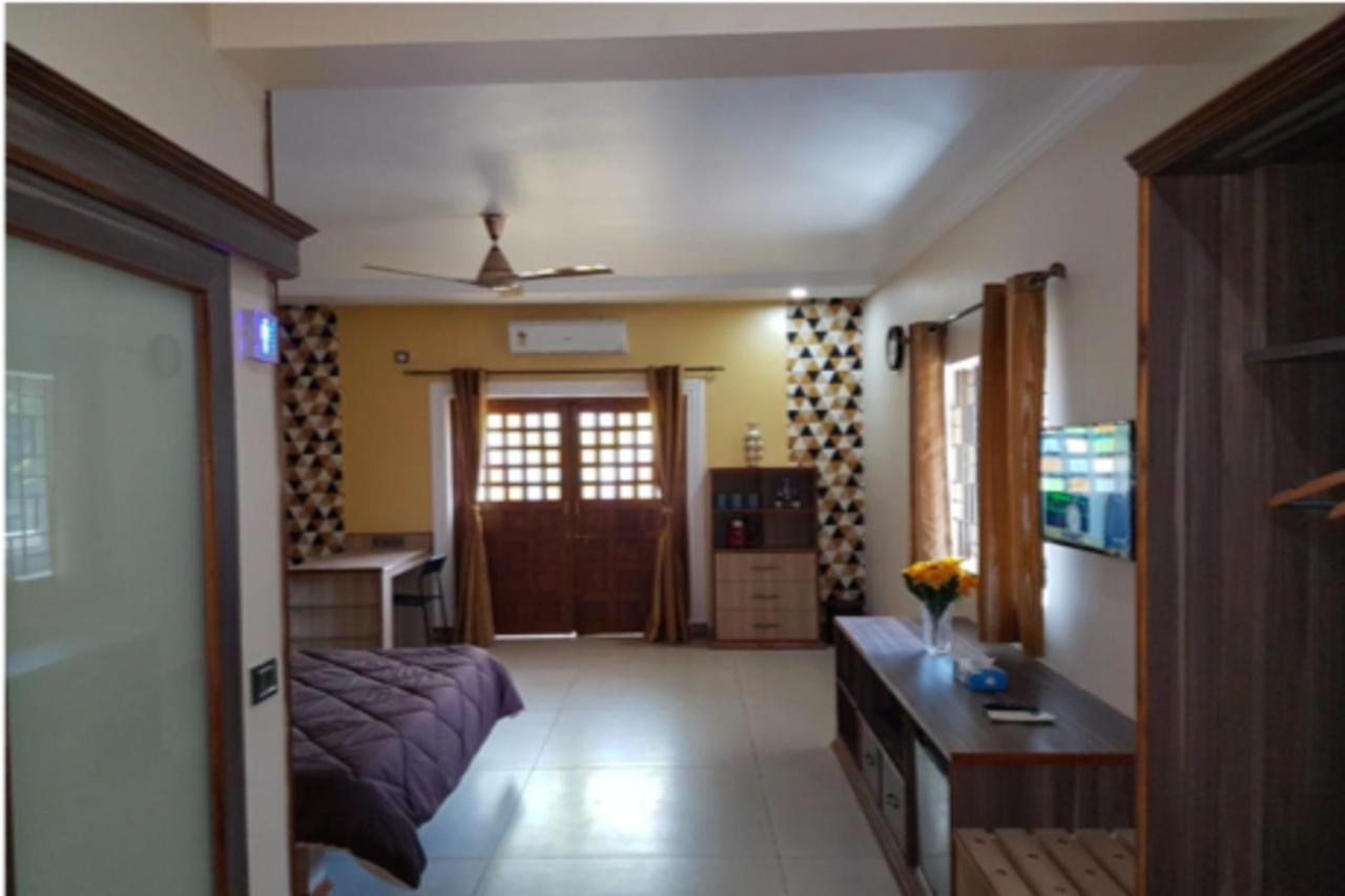 Jm Vista Suites Mapusa Exterior photo