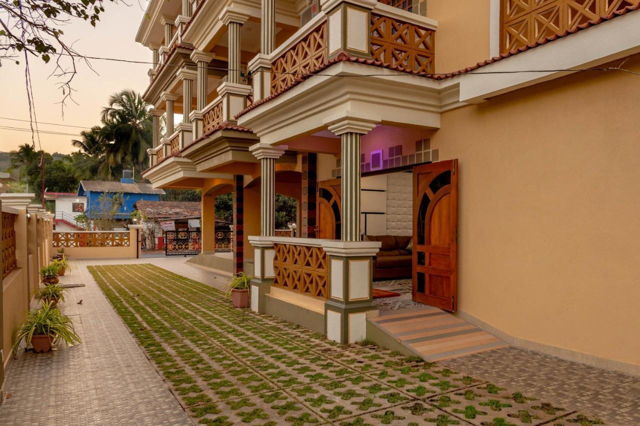 Jm Vista Suites Mapusa Exterior photo