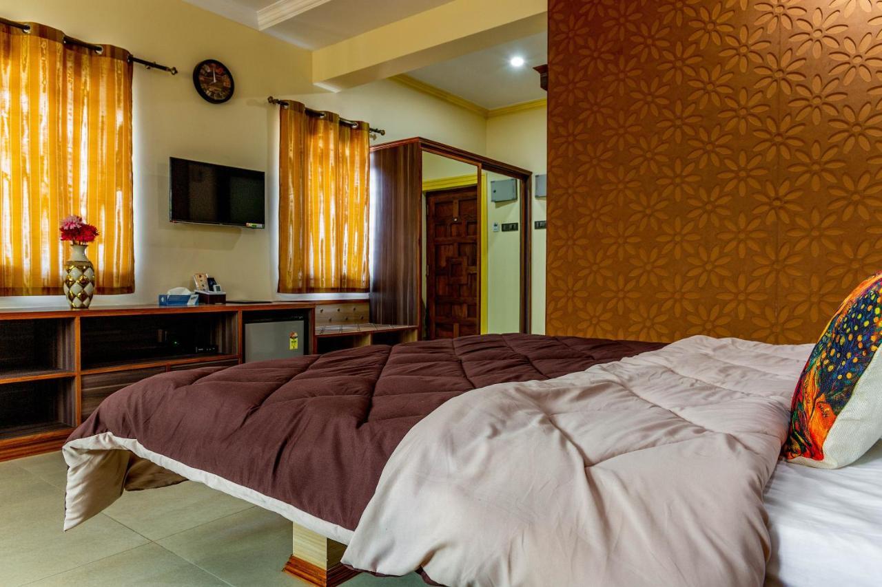 Jm Vista Suites Mapusa Exterior photo